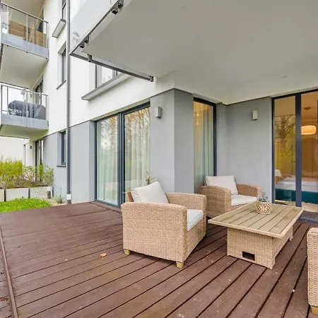 Jelitkowska, Sun & Snow Danzig